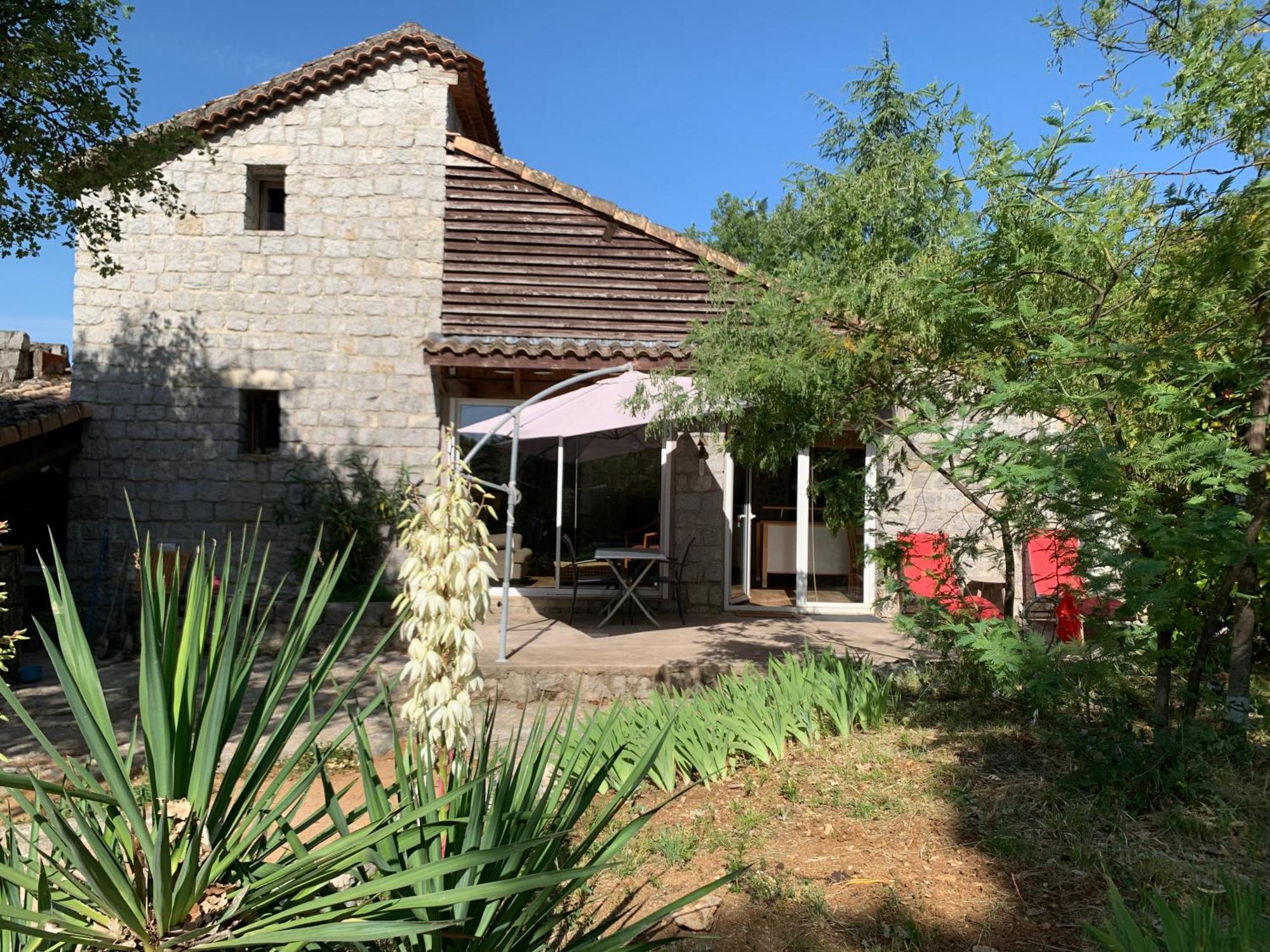 Villa de 100m2 avec grande piscine privée Saint Alban Auriolles Exterior foto